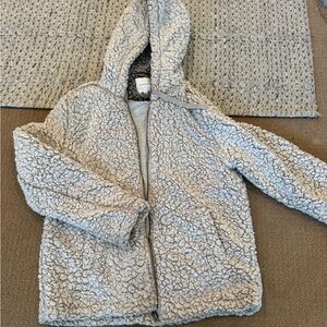 Thread & Supply Sherpa zip up hoodie!